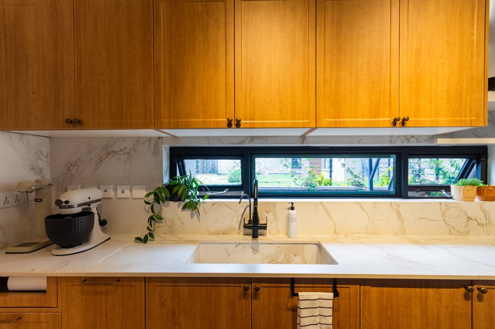 COTTAGE KITCHEN